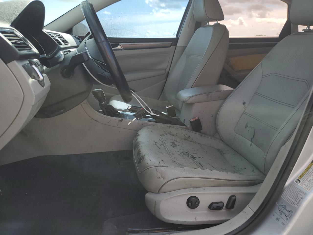 2017 Volkswagen Passat R-Line VIN: 1VWDT7A37HC001437 Lot: 80703885