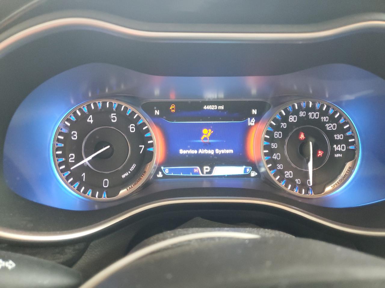 2016 Chrysler 200 C VIN: 1C3CCCCB6GN135360 Lot: 81933775