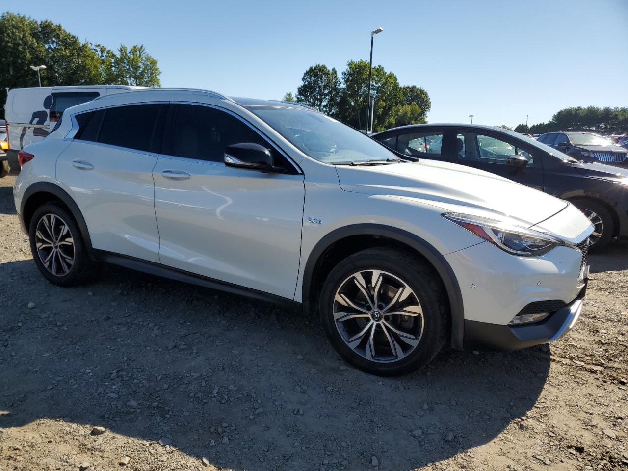 QX30 QX30