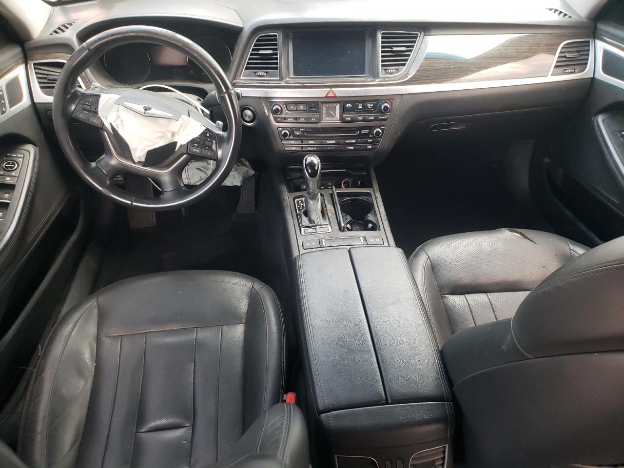 2015 Hyundai Genesis 3.8L VIN: KMHGN4JE9FU093549 Lot: 82051085