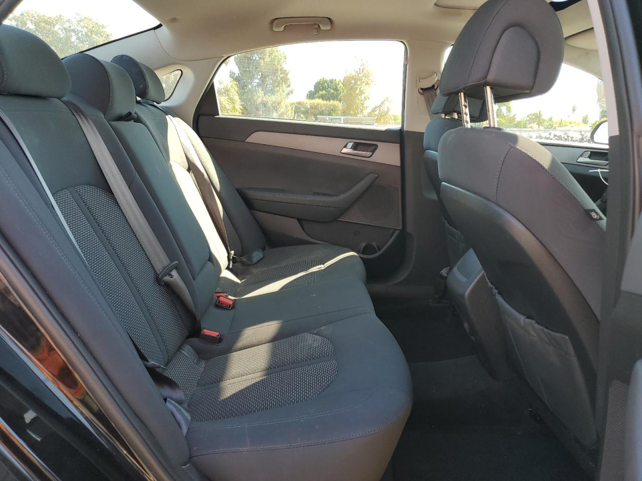 2017 Hyundai Sonata Se VIN: 5NPE24AF2HH588413 Lot: 81139815