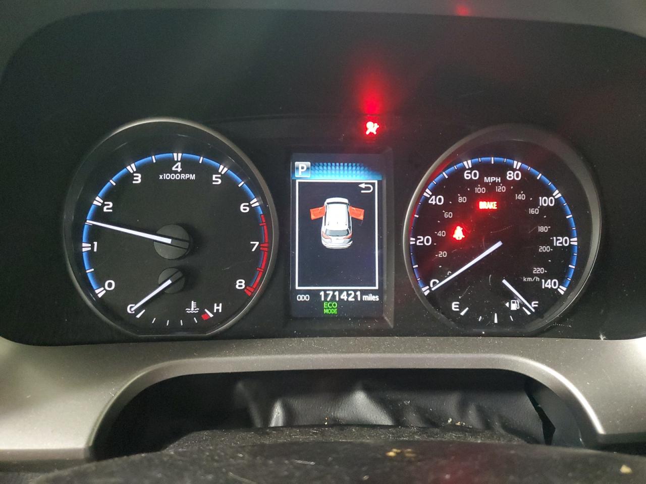 2017 Toyota Rav4 Le VIN: JTMBFREV6HJ131486 Lot: 81094745