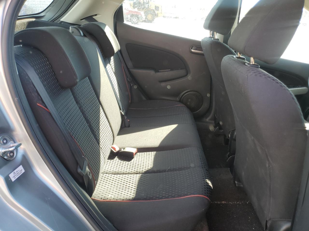 2011 Mazda Mazda2 VIN: JM1DE1HZ3B0103735 Lot: 80065665