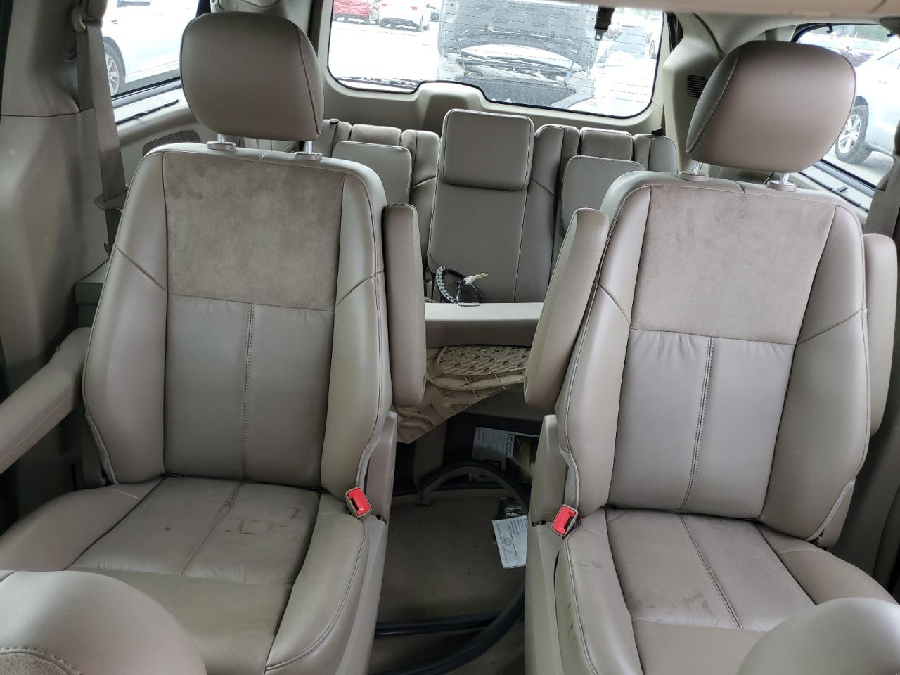2014 Chrysler Town & Country Limited VIN: 2C4RC1GG1ER277261 Lot: 81034685