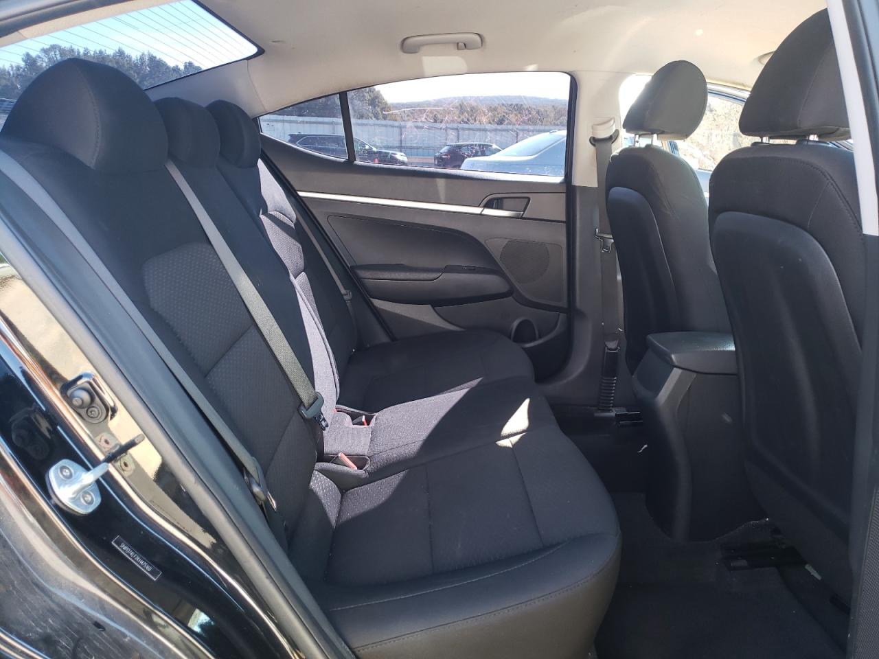2019 Hyundai Elantra Se VIN: 5NPD74LF2KH475160 Lot: 71840075
