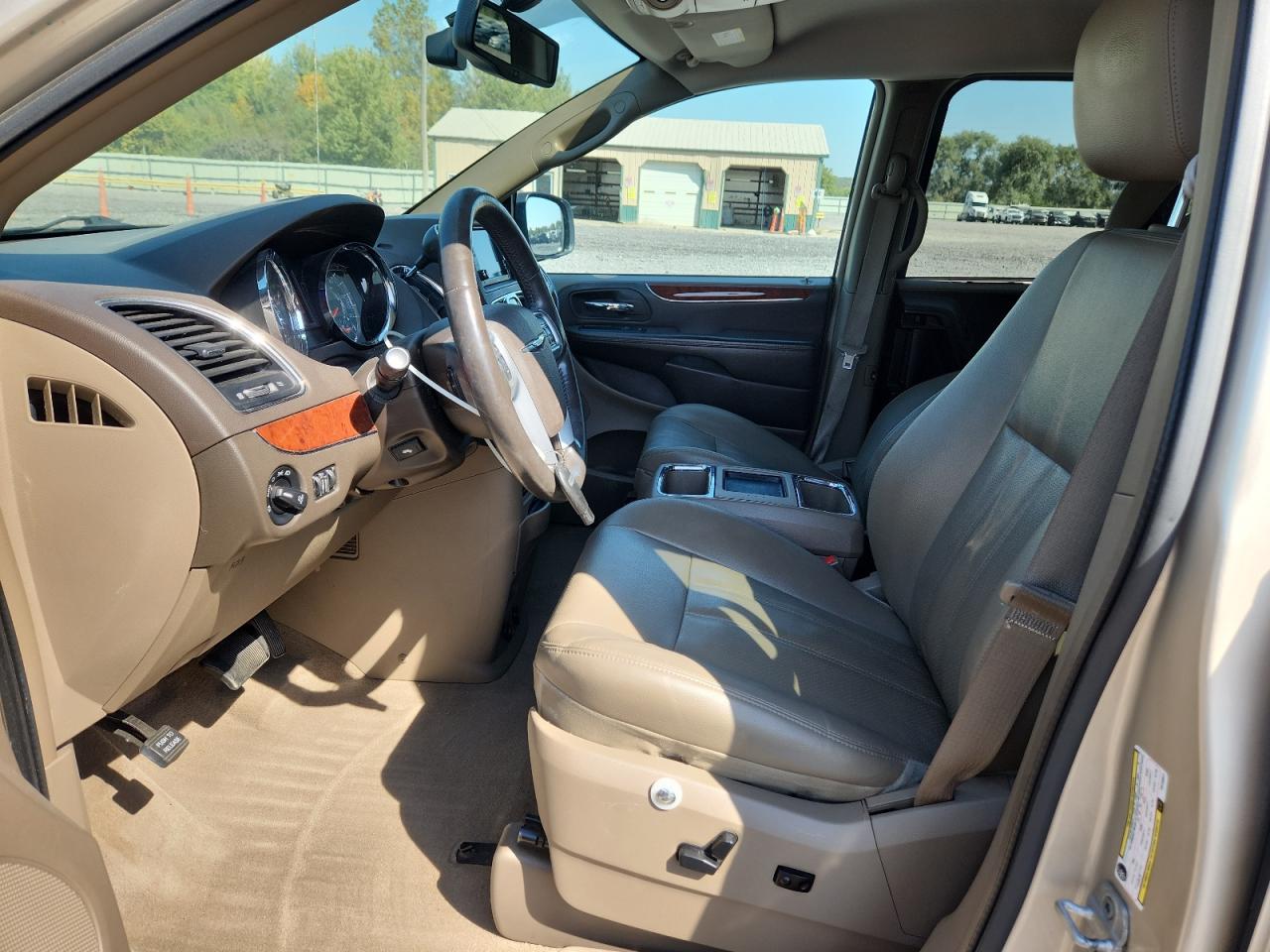 2014 Chrysler Town & Country Touring L VIN: 2C4RC1CG8ER108621 Lot: 80810755