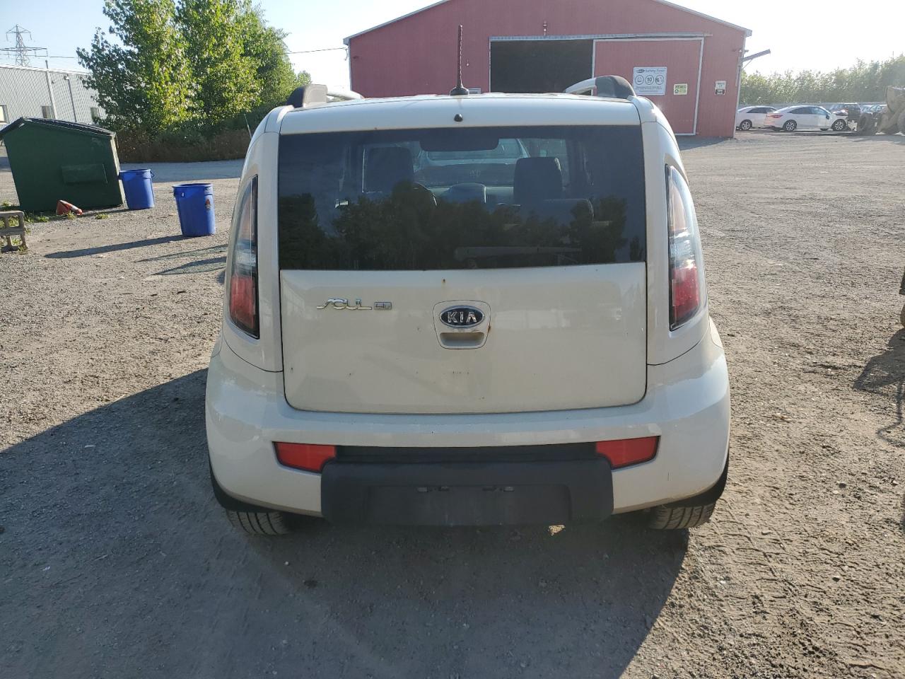 2010 Kia Soul + VIN: KNDJT2A27A7070949 Lot: 71261375