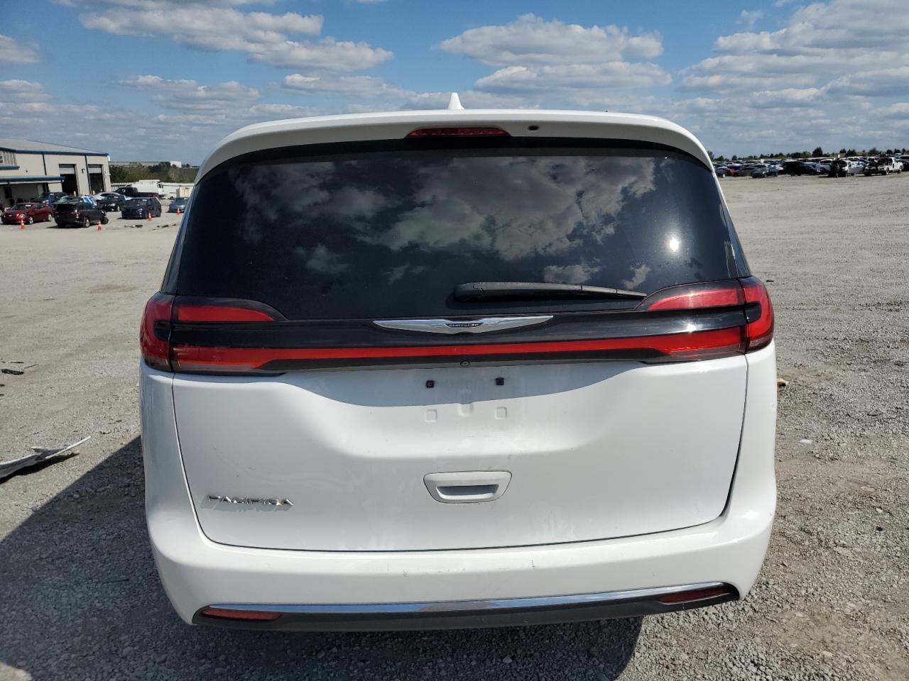 2022 Chrysler Pacifica Touring L VIN: 2C4RC1BG4NR194110 Lot: 84401445