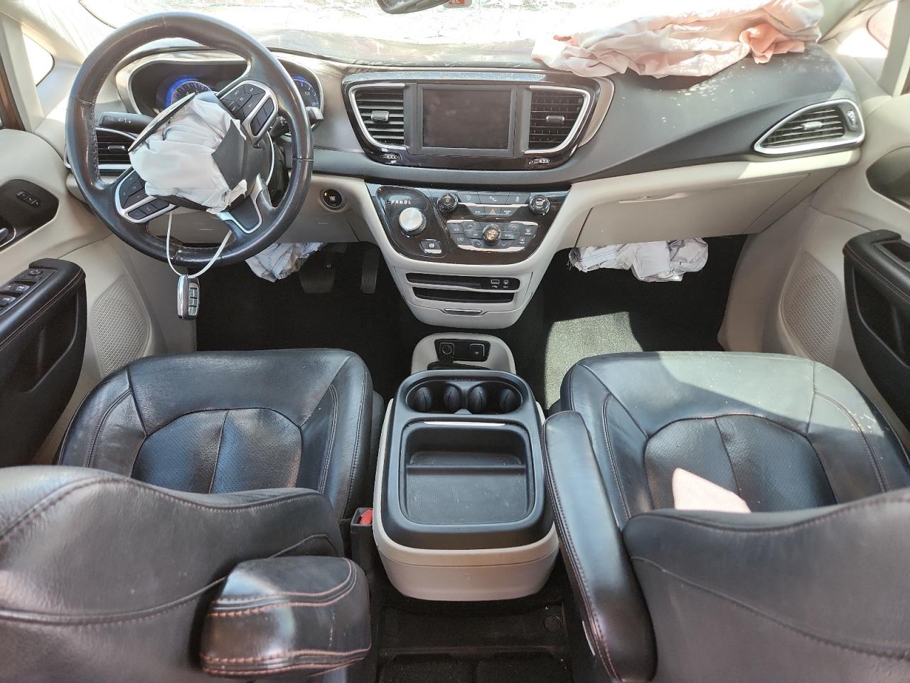 2020 Chrysler Pacifica Touring L VIN: 2C4RC1BG4LR112261 Lot: 80127225