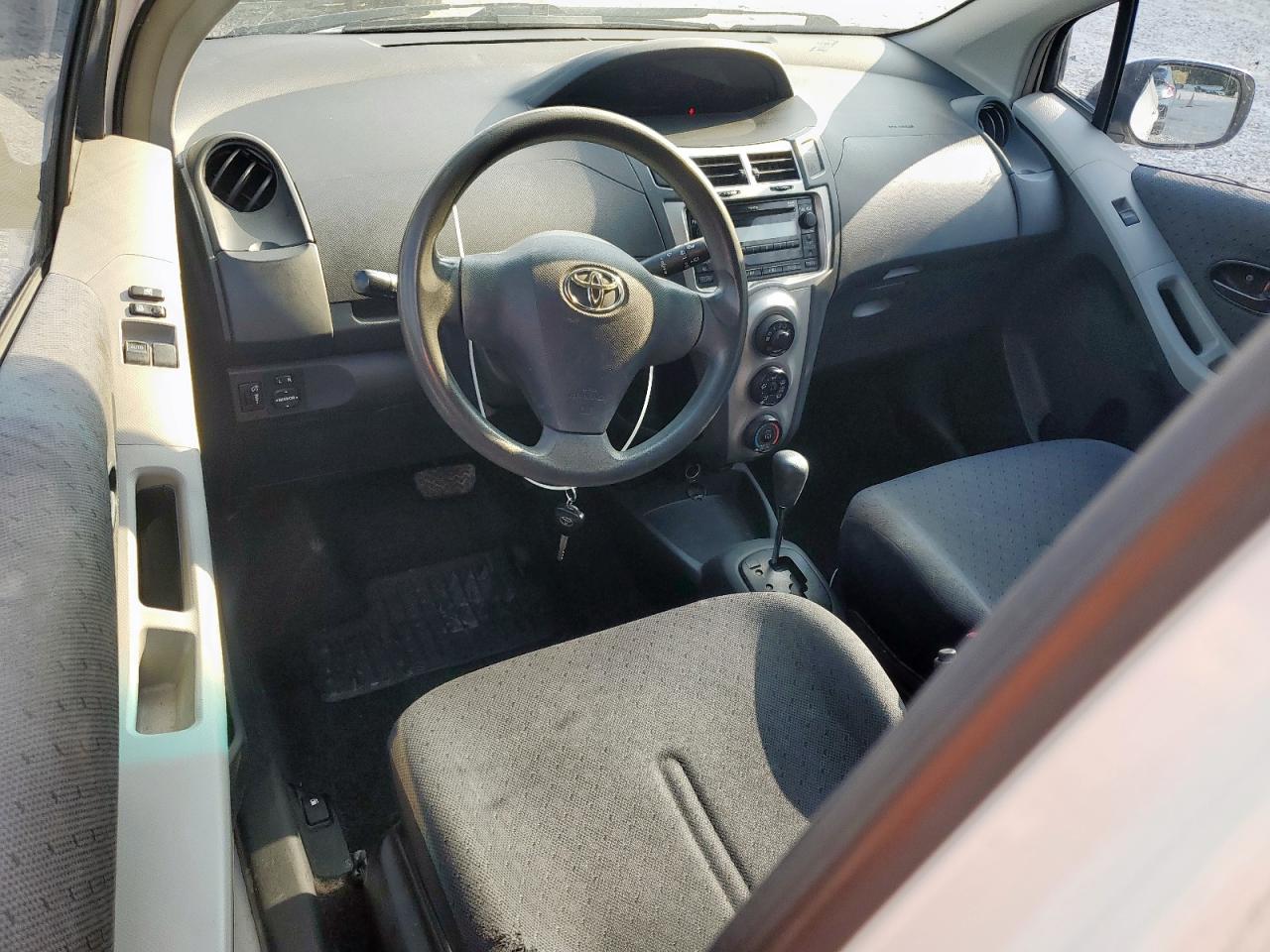 2010 Toyota Yaris VIN: JTDJT4K36A5317103 Lot: 81480575