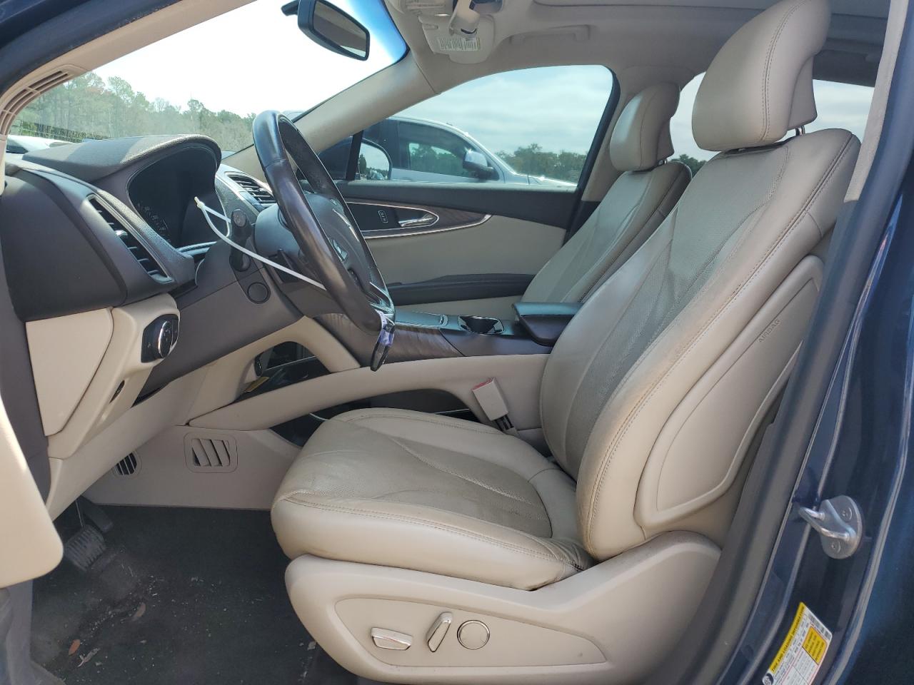 2017 Lincoln Mkx Reserve VIN: 2LMPJ6LR9HBL10747 Lot: 71106055