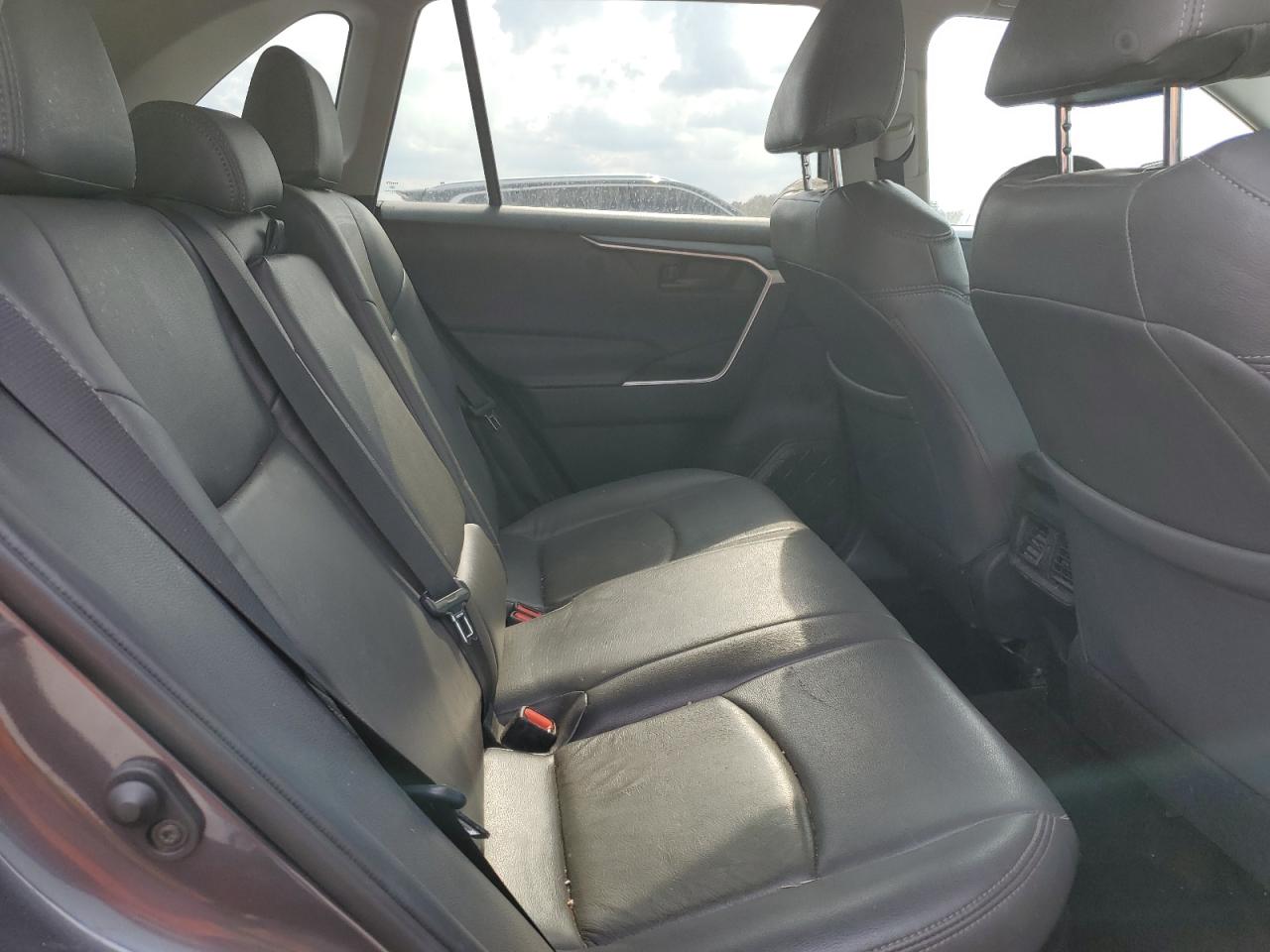 2020 Toyota Rav4 Le VIN: 2T3LWRFV1LW052384 Lot: 81476675