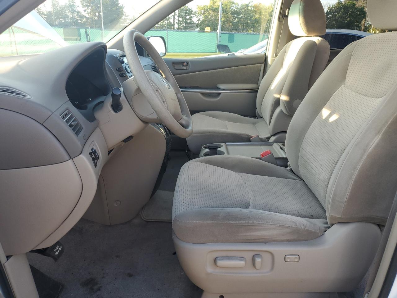 5TDKK4CC3AS309881 2010 Toyota Sienna Ce