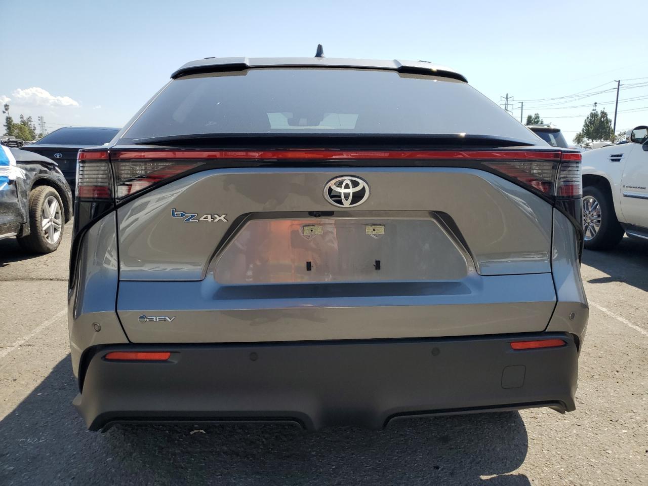 2024 Toyota Bz4X Xle VIN: JTMAAAAA8RA042874 Lot: 71367075