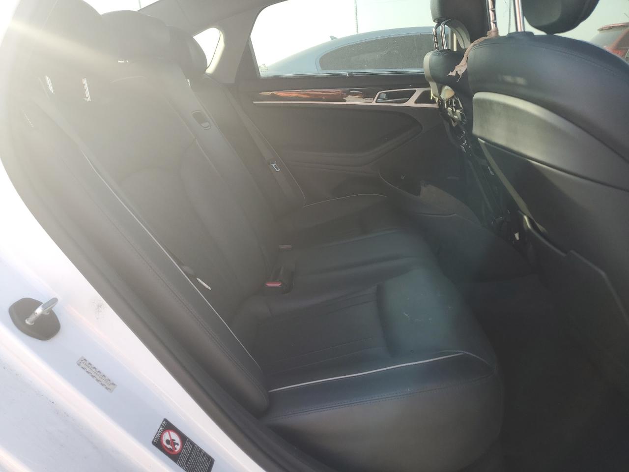 2015 Hyundai Genesis 3.8L VIN: KMHGN4JE0FU071052 Lot: 80308415