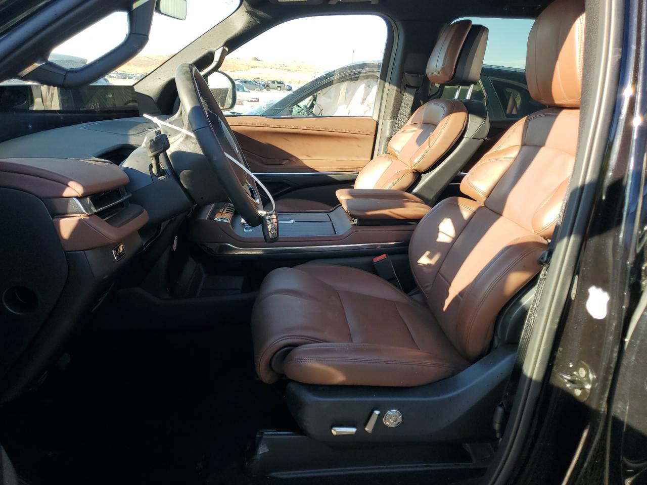 2025 Lincoln Navigator Reserve VIN: 5LMJJ2LG4SEL05764 Lot: 84769465