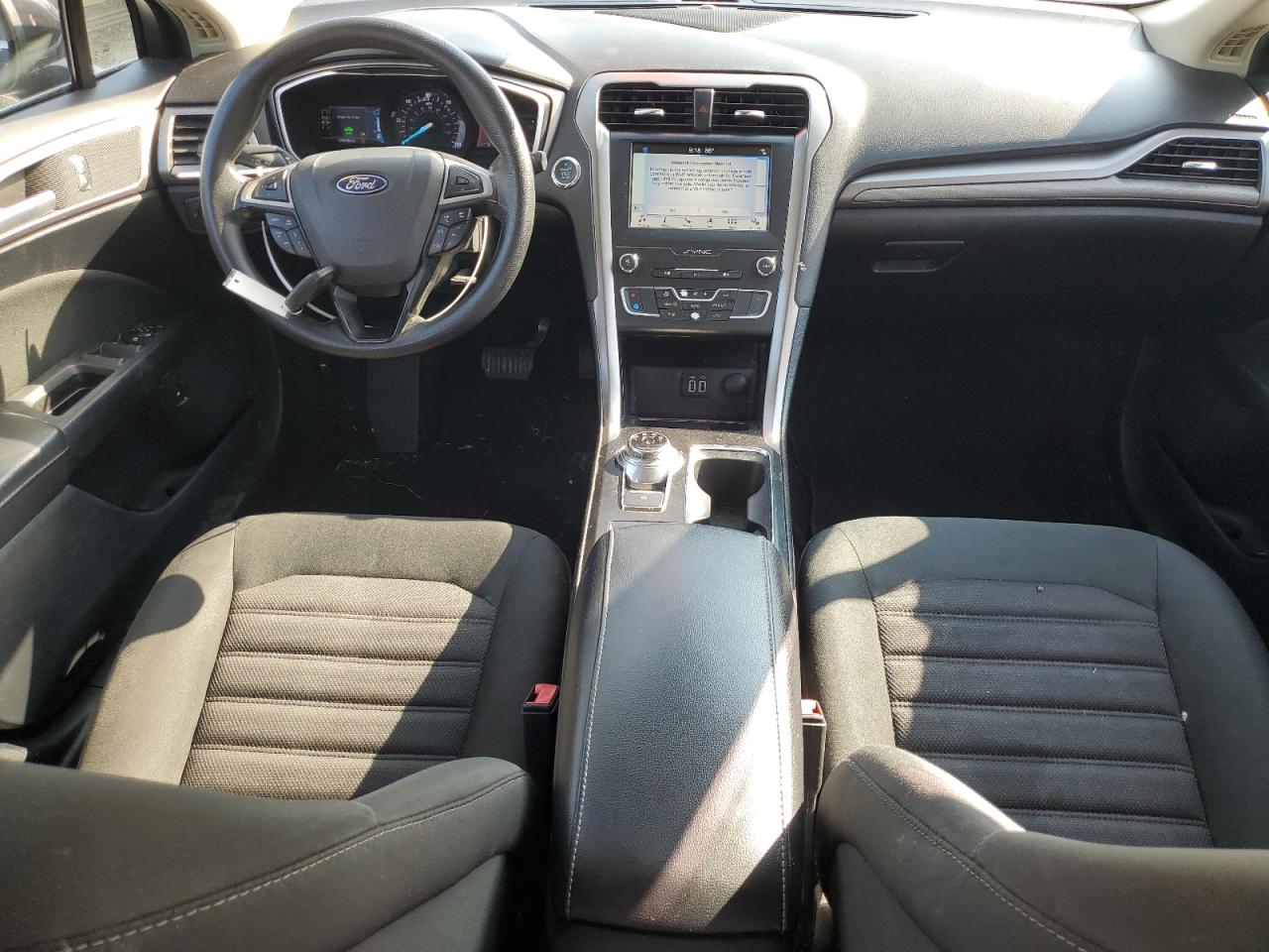 2019 Ford Fusion Se VIN: 3FA6P0LU6KR125565 Lot: 71502195