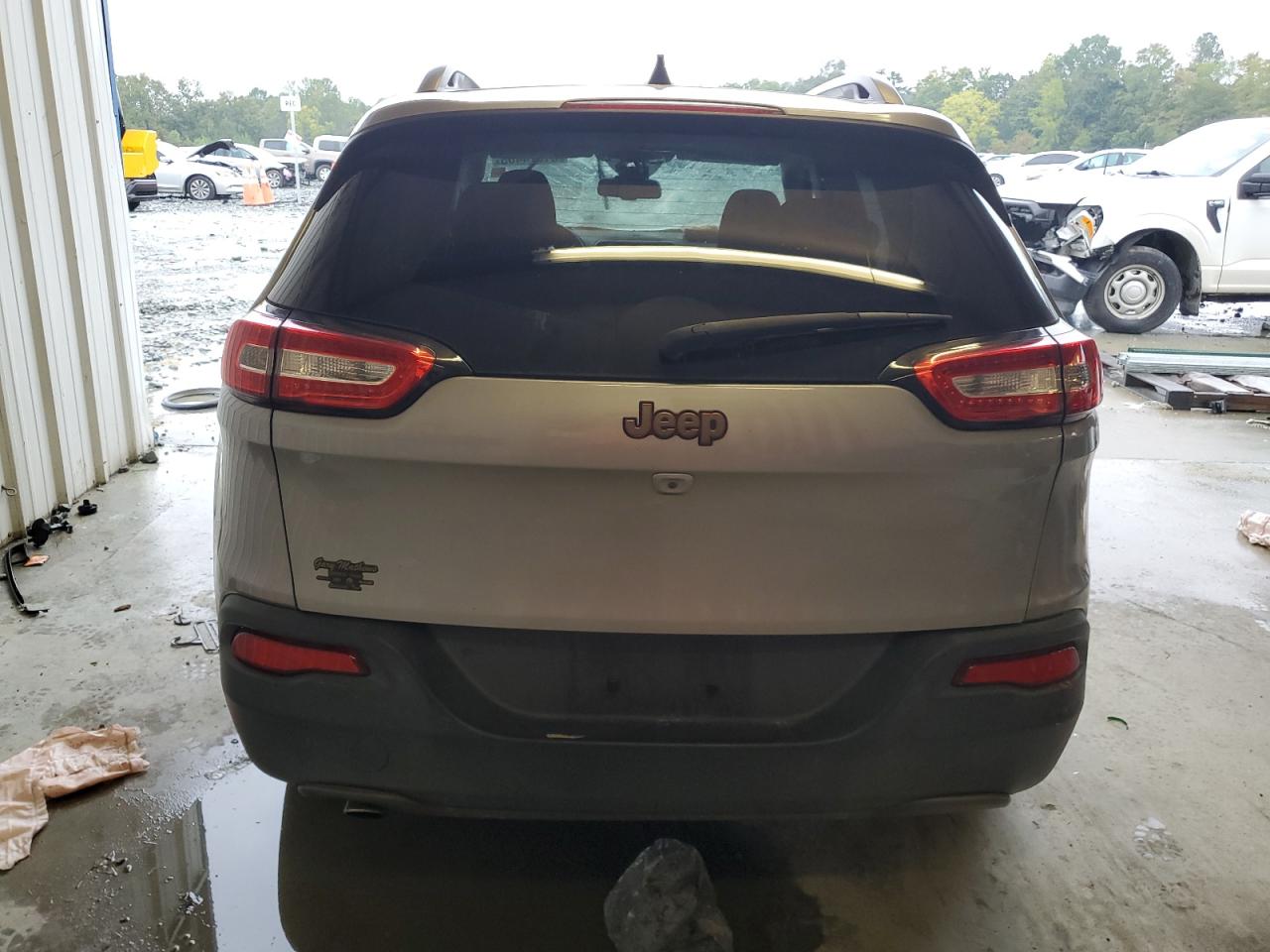 2016 Jeep Cherokee Latitude VIN: 1C4PJLCB6GW369088 Lot: 81874405