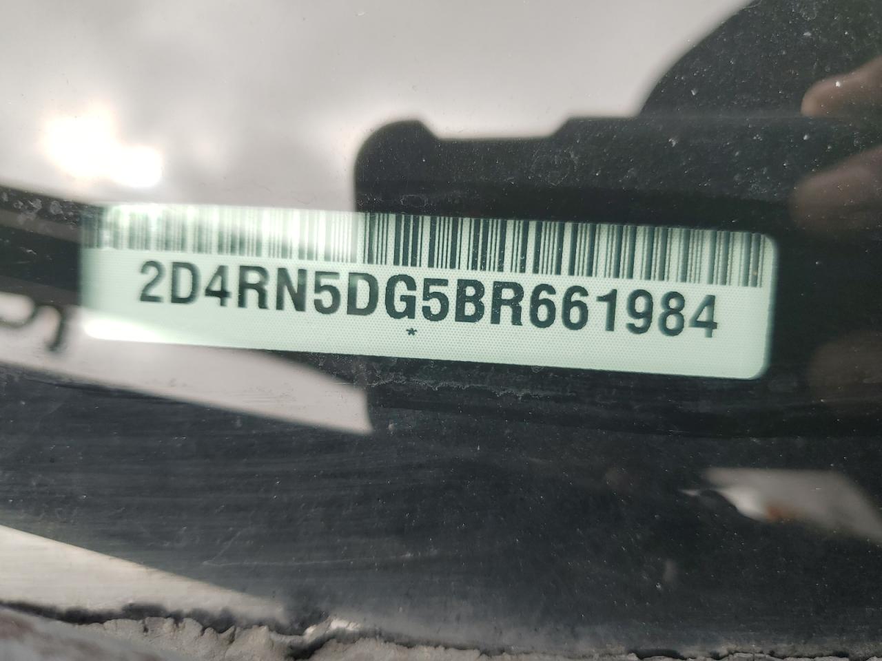 2011 Dodge Grand Caravan Crew VIN: 2D4RN5DG5BR661984 Lot: 84283565