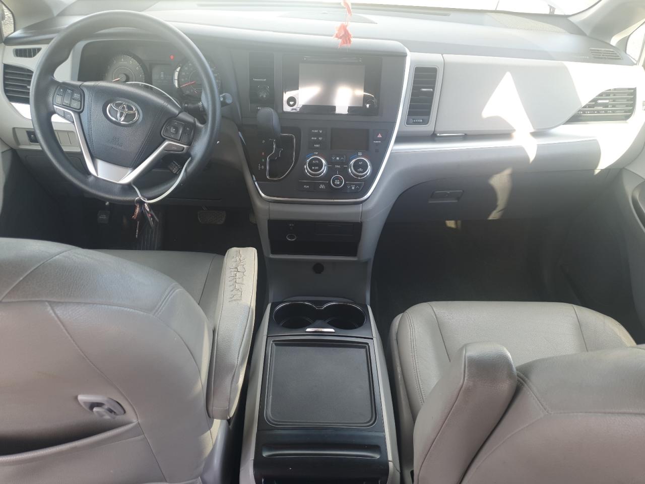 2015 Toyota Sienna Le VIN: 5TDKK3DC8FS611280 Lot: 84606345