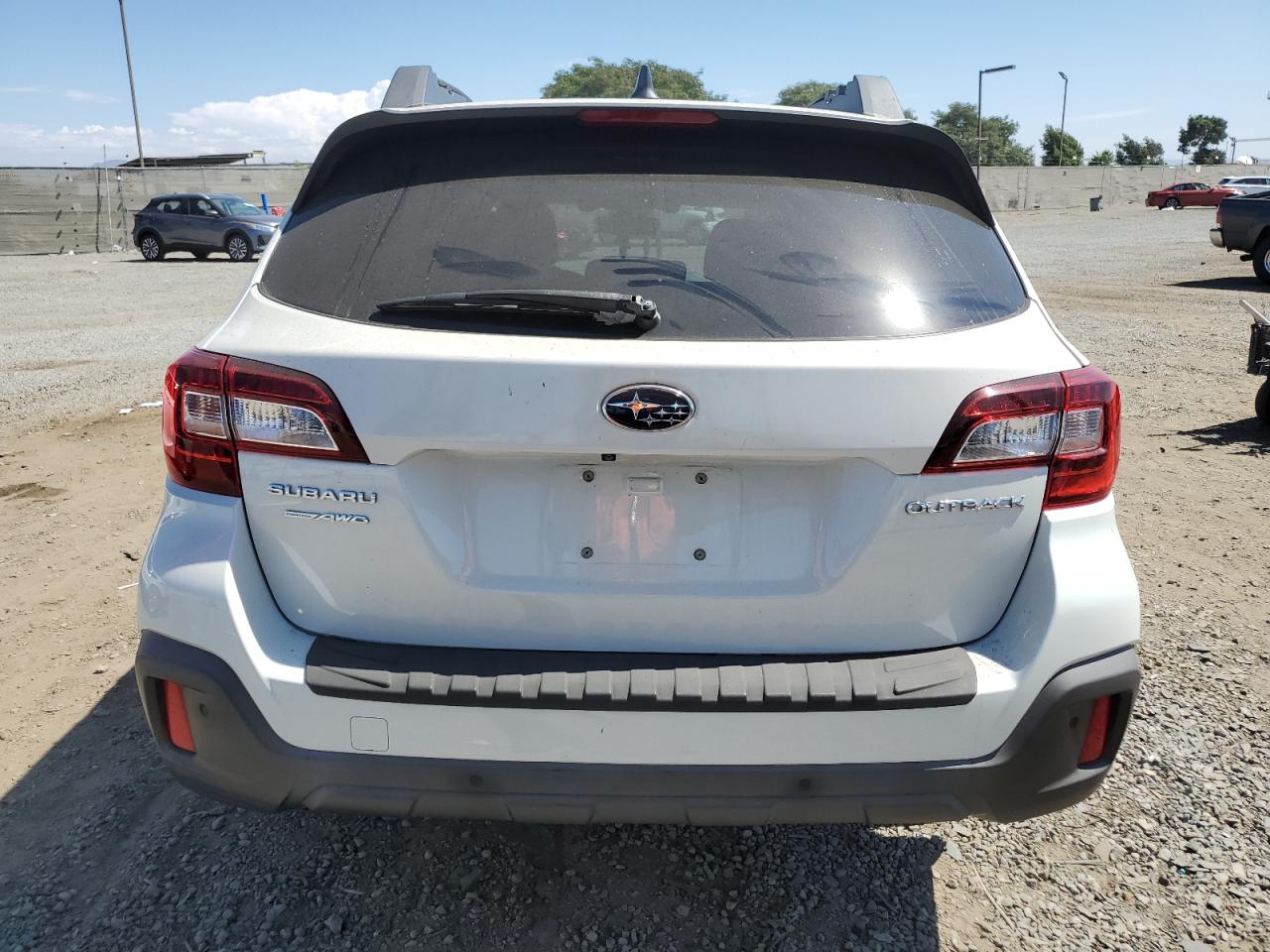 2018 Subaru Outback 2.5I Limited VIN: 4S4BSANC2J3255370 Lot: 81046965