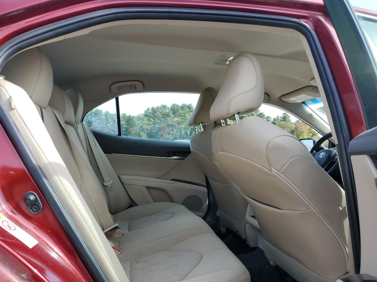 2018 Toyota Camry L VIN: 4T1B11HK6JU537110 Lot: 84447155