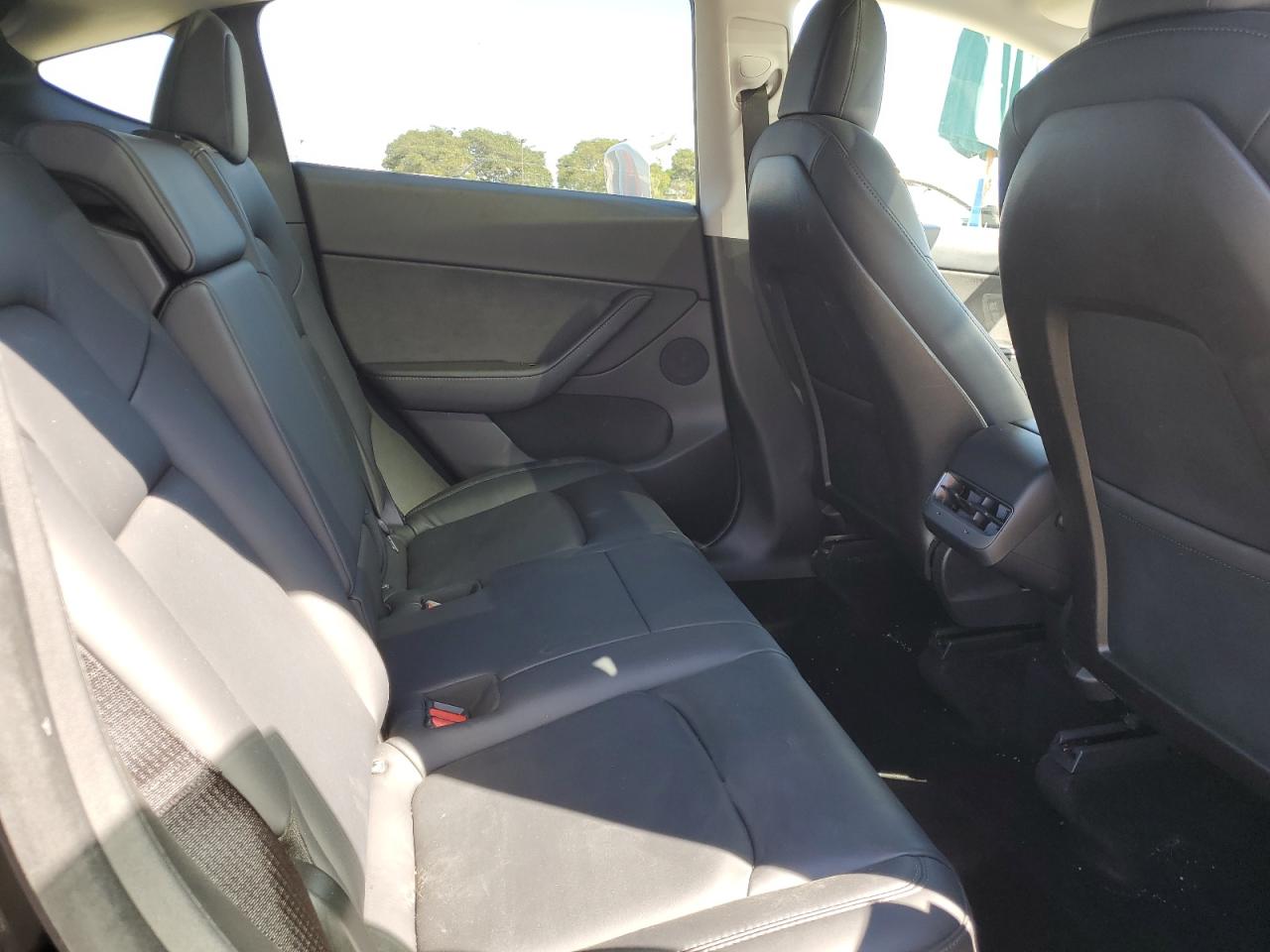 2020 Tesla Model Y VIN: 5YJYGDEE2LF018581 Lot: 83951605