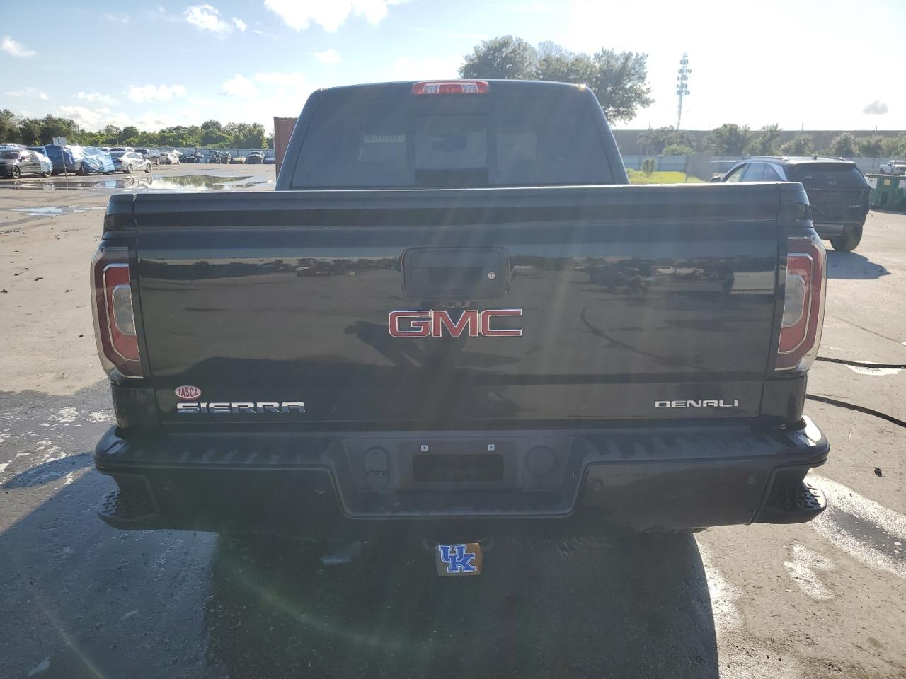2018 GMC Sierra C1500 Denali VIN: 3GTP1PEC7JG387781 Lot: 84014725