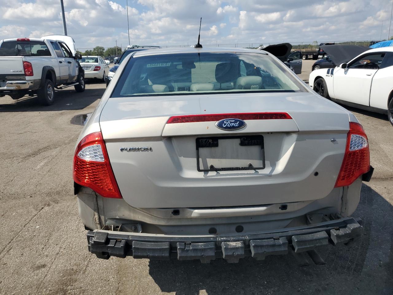 2010 Ford Fusion S VIN: 3FAHP0GA4AR427668 Lot: 81875335