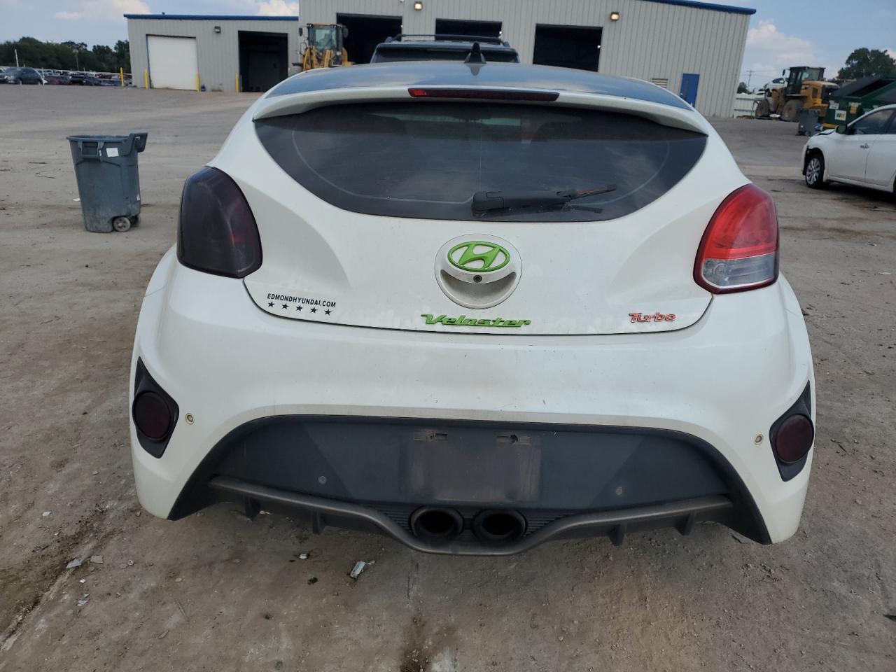 Velostar VIN: KMHTC6AE6HU309795 Lot: 81079365