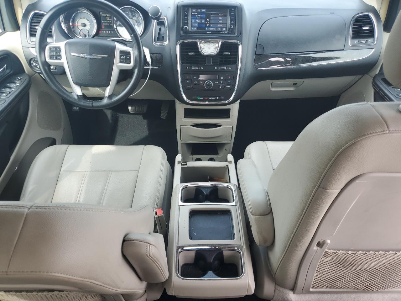 2016 Chrysler Town & Country Touring VIN: 2C4RC1BG3GR133365 Lot: 81726245