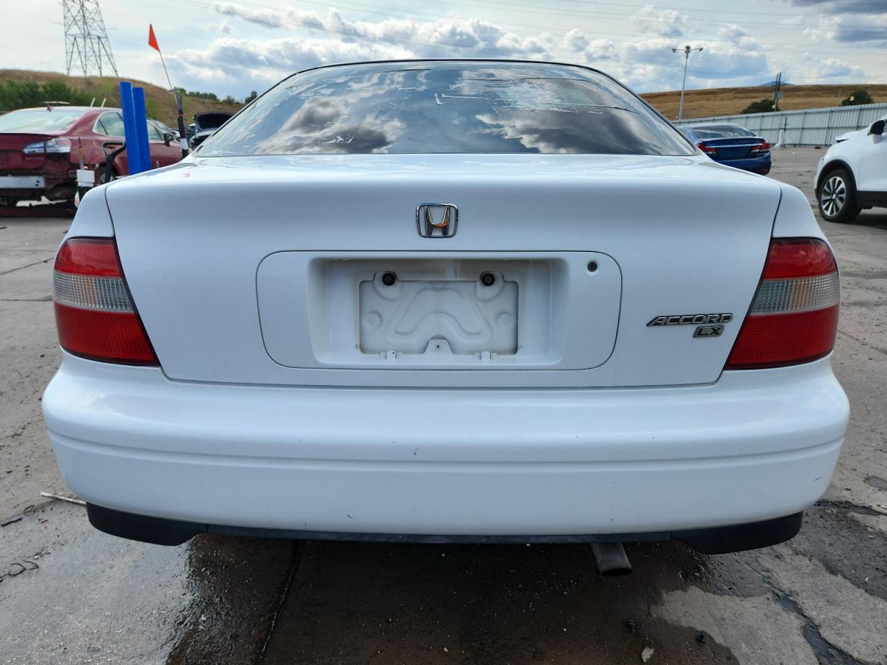 1995 Honda Accord Lx VIN: 1HGCD7132SA040873 Lot: 71235735