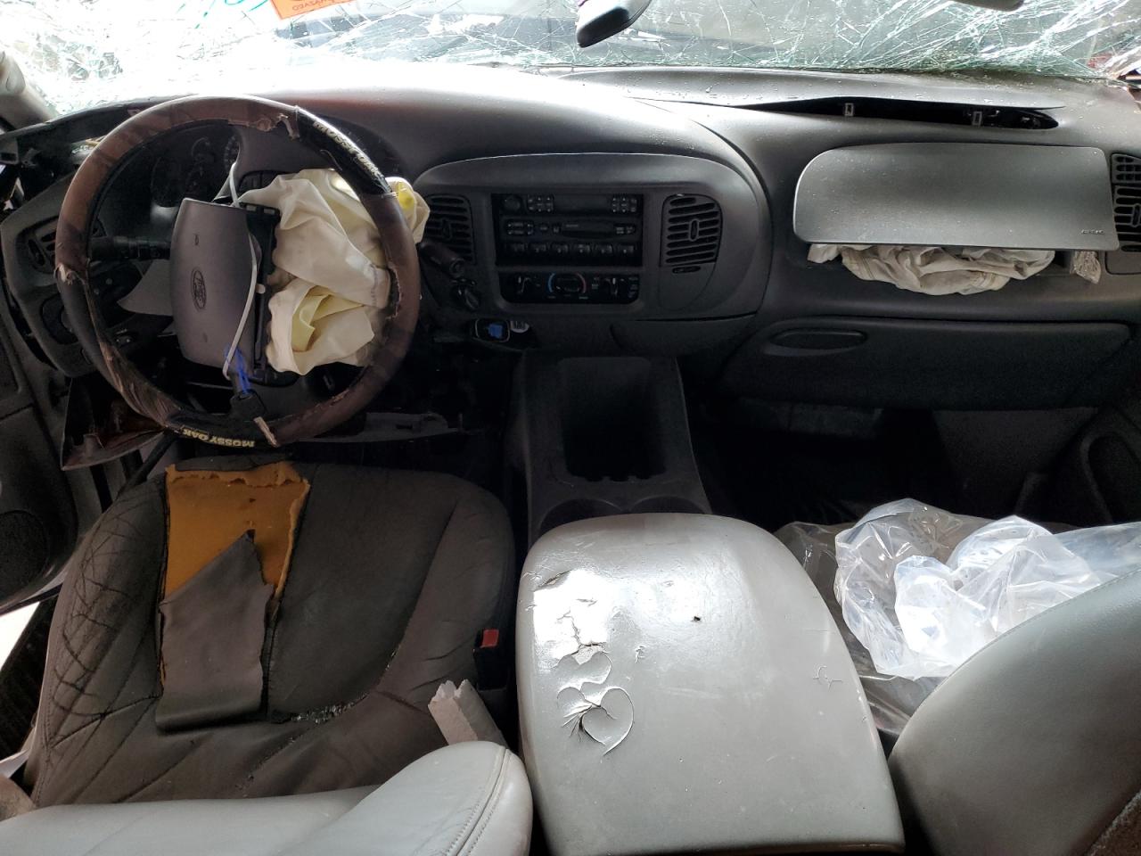 2001 Ford Expedition Xlt VIN: 1FMPU16LX1LB83686 Lot: 71412325