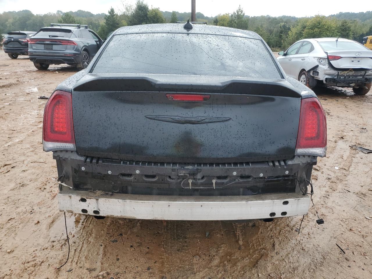 2019 Chrysler 300 S VIN: 2C3CCABG2KH516058 Lot: 81928535