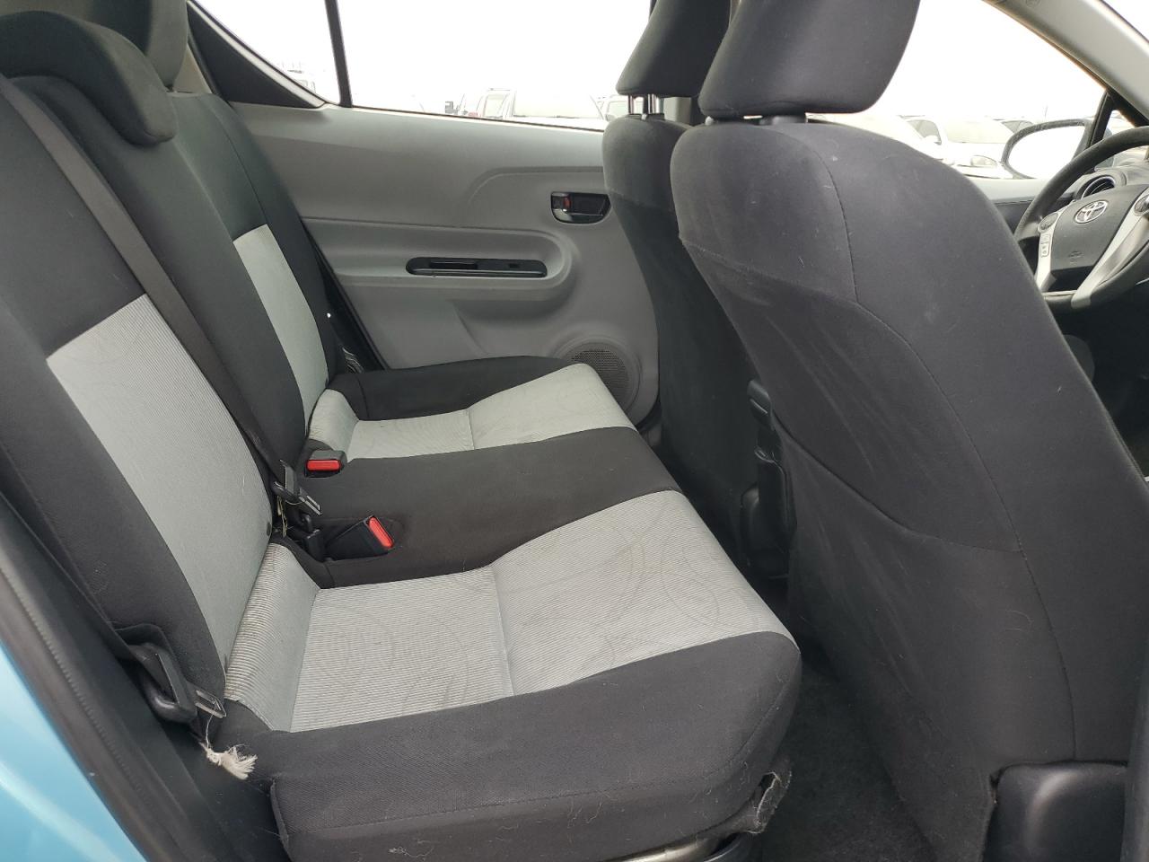 2012 Toyota Prius C VIN: JTDKDTB35C1020930 Lot: 70553785