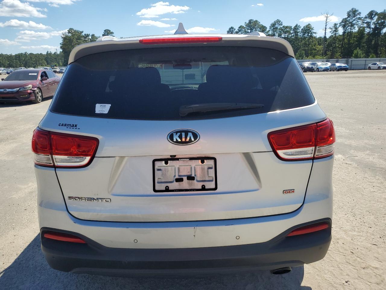 2018 Kia Sorento Lx VIN: 5XYPG4A32JG347108 Lot: 70183595