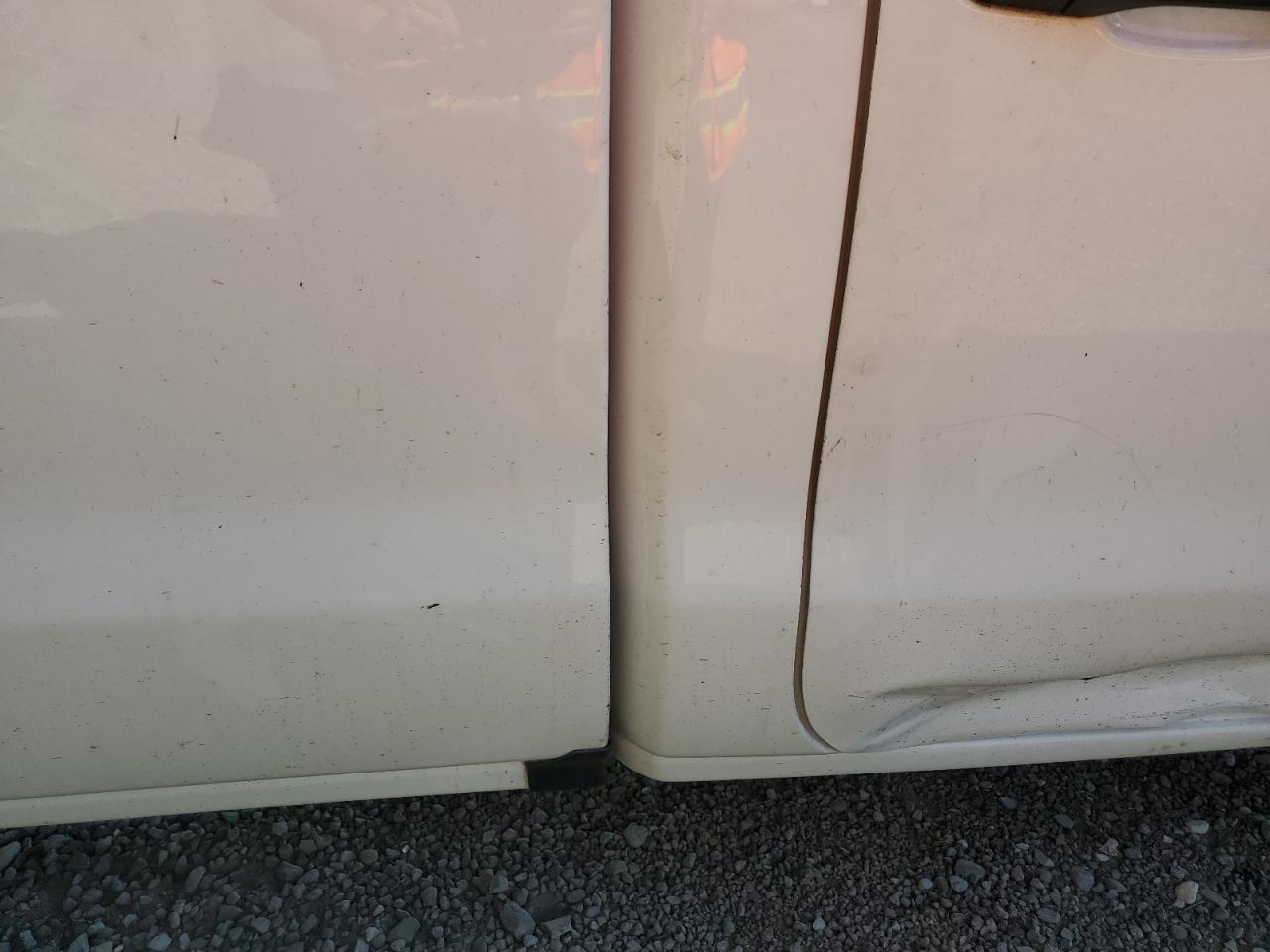 2017 GMC Sierra C2500 Heavy Duty VIN: 1GT01REG1HZ403483 Lot: 81325825