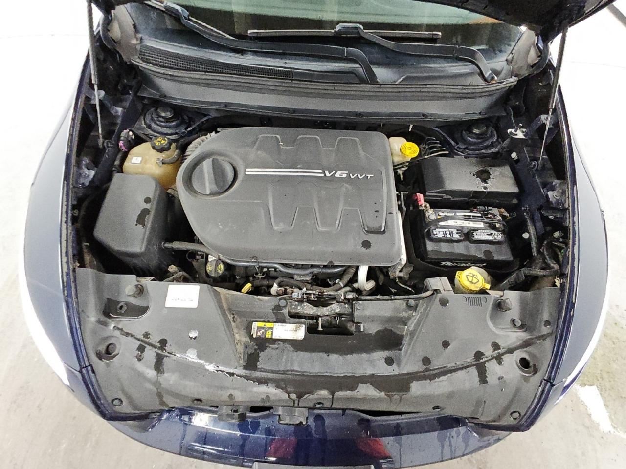 2015 Jeep Cherokee Latitude VIN: 1C4PJMCSXFW511060 Lot: 70560145