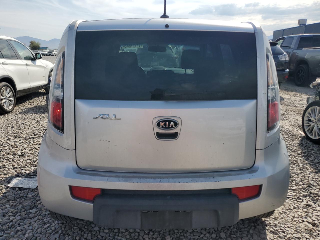2011 Kia Soul + VIN: KNDJT2A26B7295025 Lot: 71216545
