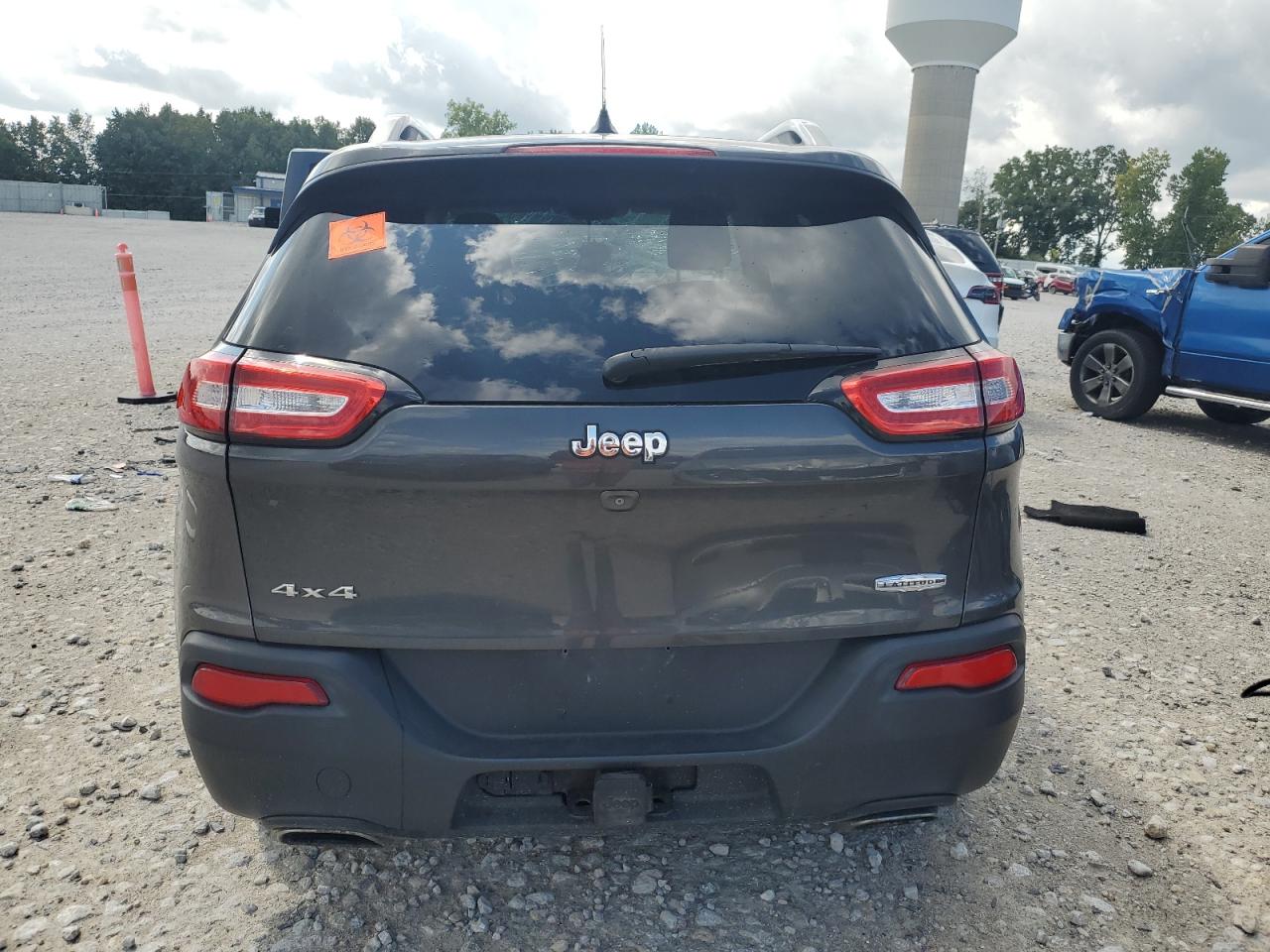 2015 Jeep Cherokee Latitude VIN: 1C4PJMCS2FW564528 Lot: 71166165