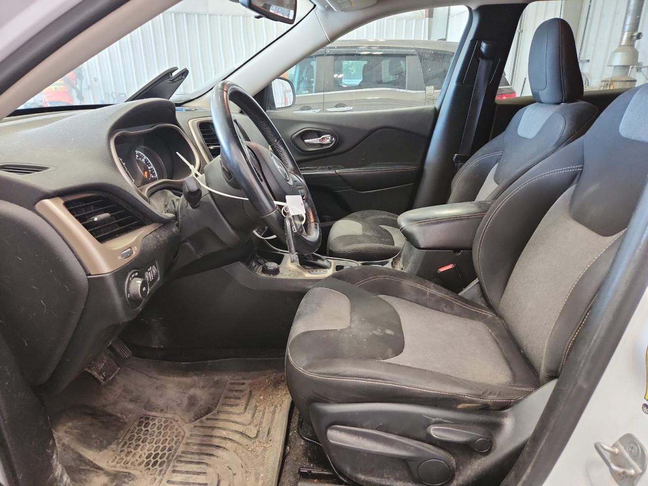 2014 Jeep Cherokee Latitude VIN: 1C4PJMCB3EW107158 Lot: 80497715