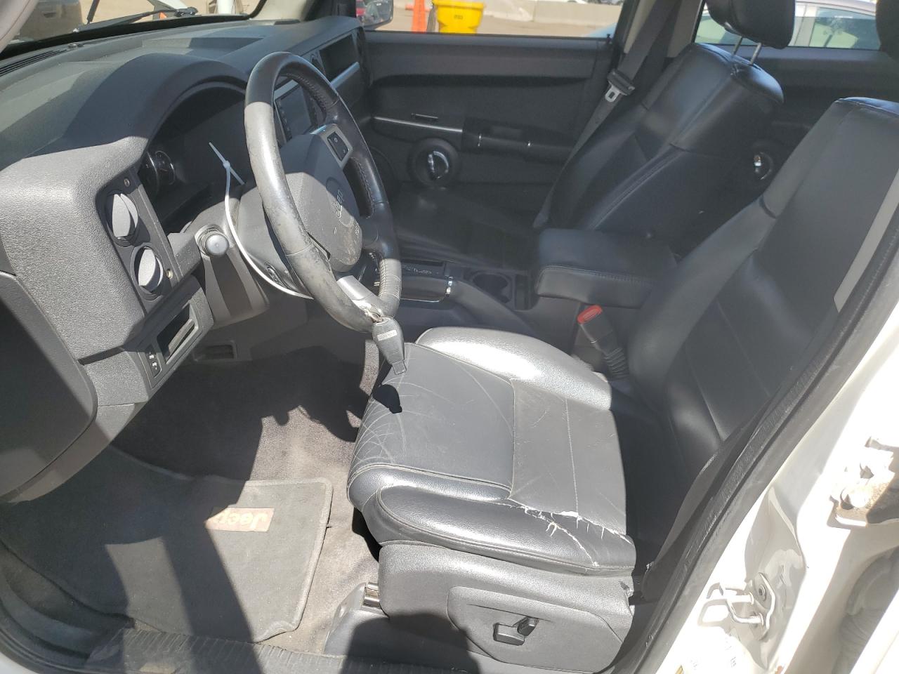 2009 Jeep Commander Sport VIN: 1J8HG48K59C549743 Lot: 81011185