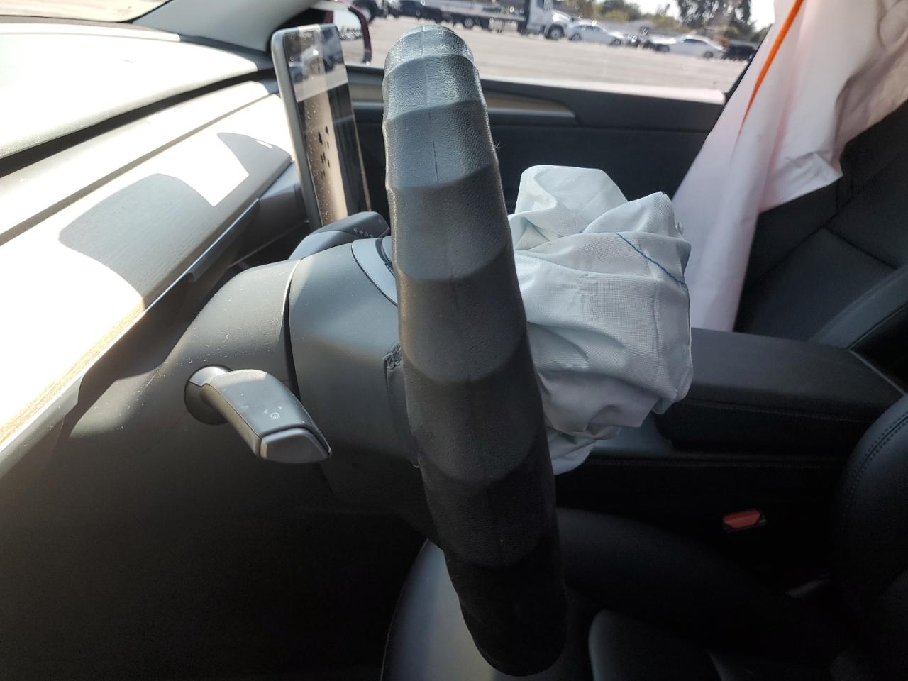 2023 Tesla Model Y VIN: 7SAYGDEEXPA130647 Lot: 81723775