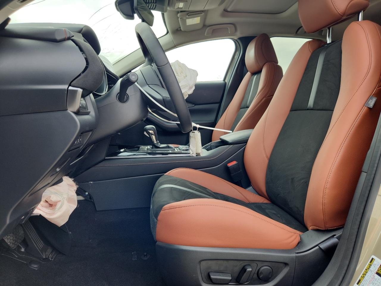 2025 Mazda Cx-30 Carbon Turbo VIN: 3MVDMBXYXSM836846 Lot: 70759525