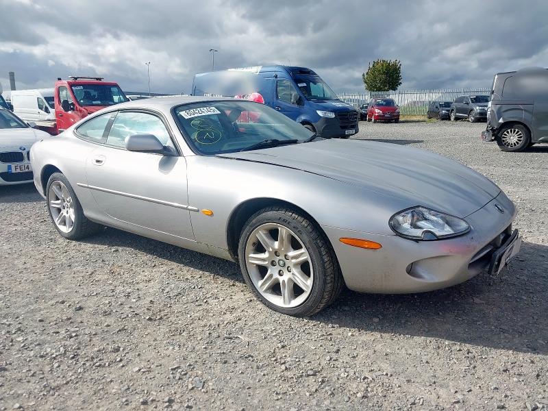 2000 JAGUAR XK8 COUPE AUTO 