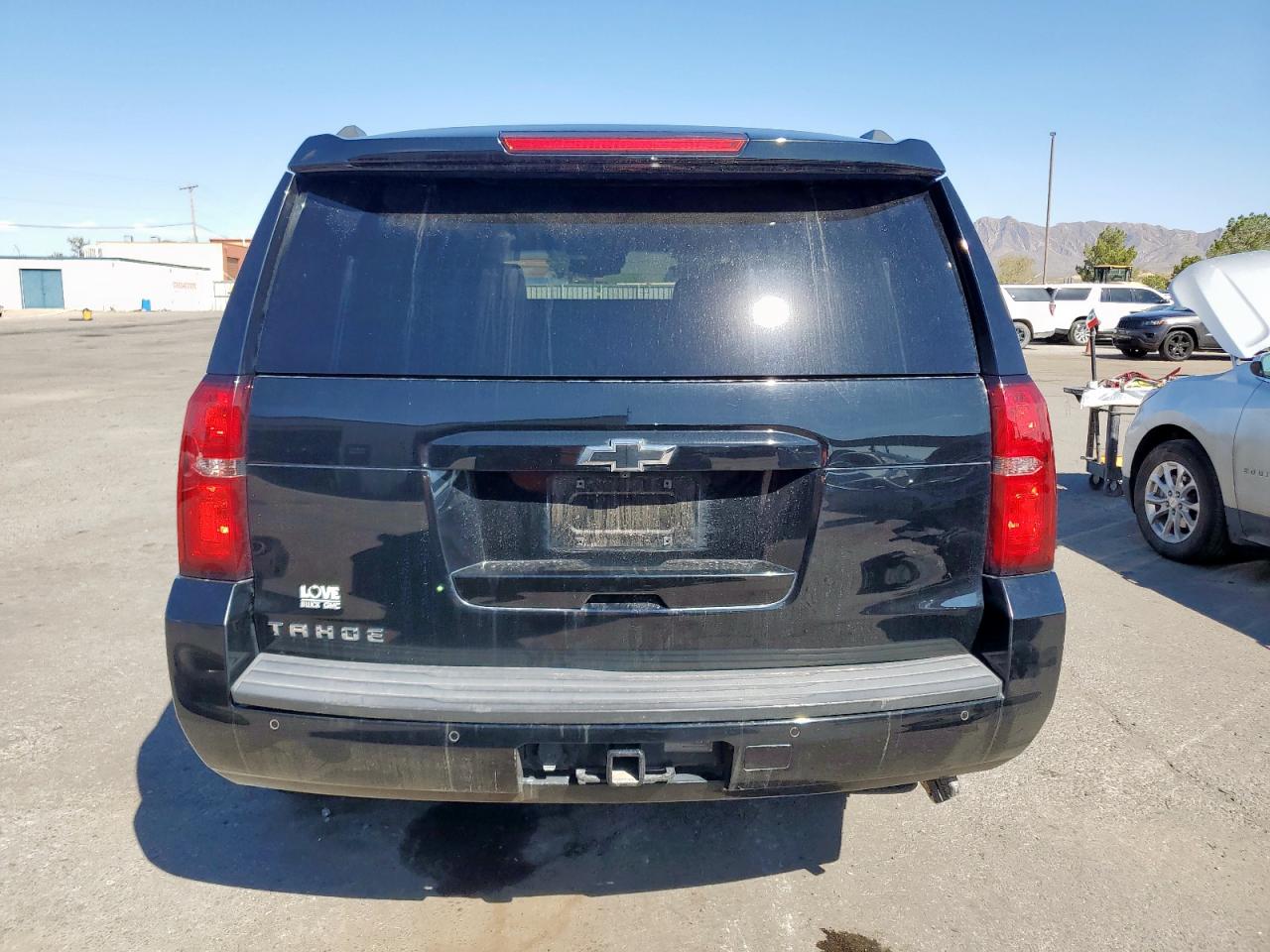 2018 Chevrolet Tahoe K1500 Lt VIN: 1GNSKBKC7JR165103 Lot: 70960815