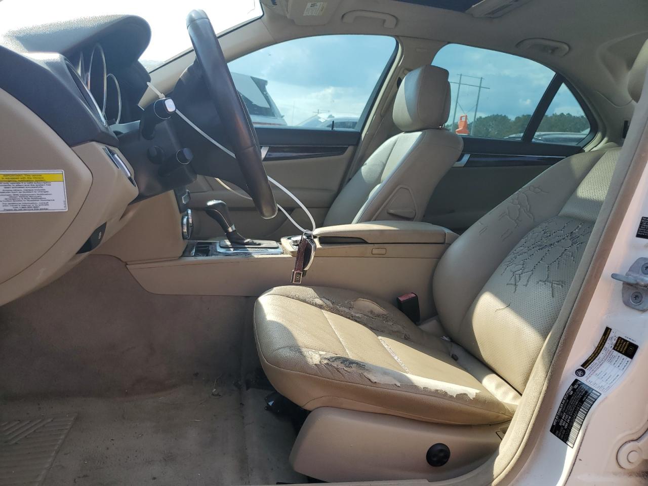 2013 Mercedes-Benz C 250 VIN: WDDGF4HB5DA860833 Lot: 82089705