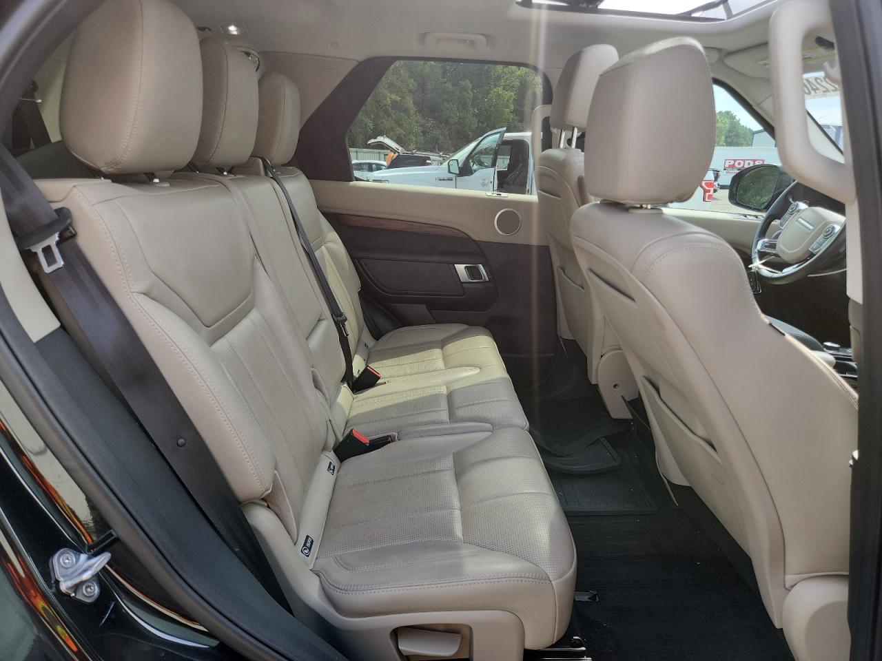 2017 Land Rover Discovery Hse VIN: SALRRBBV7HA037983 Lot: 84422465