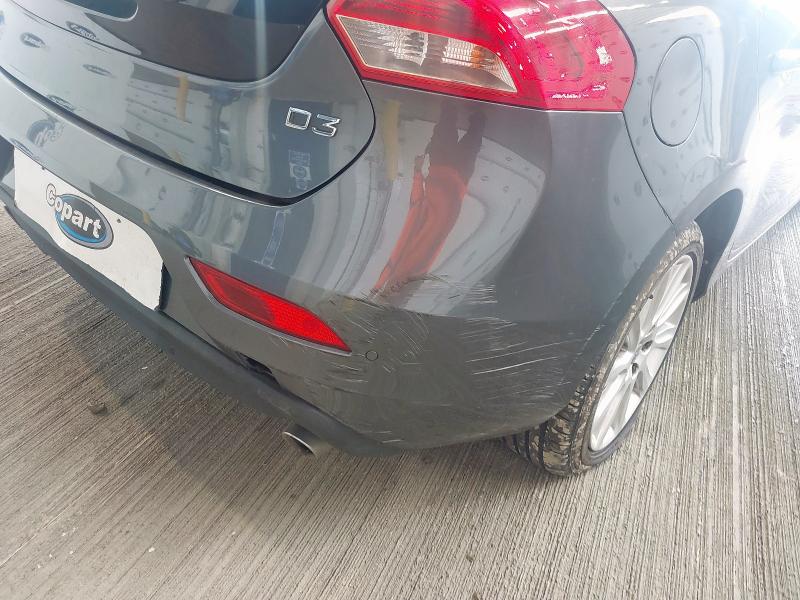 2014 VOLVO V40 SE LUX NAV D3 