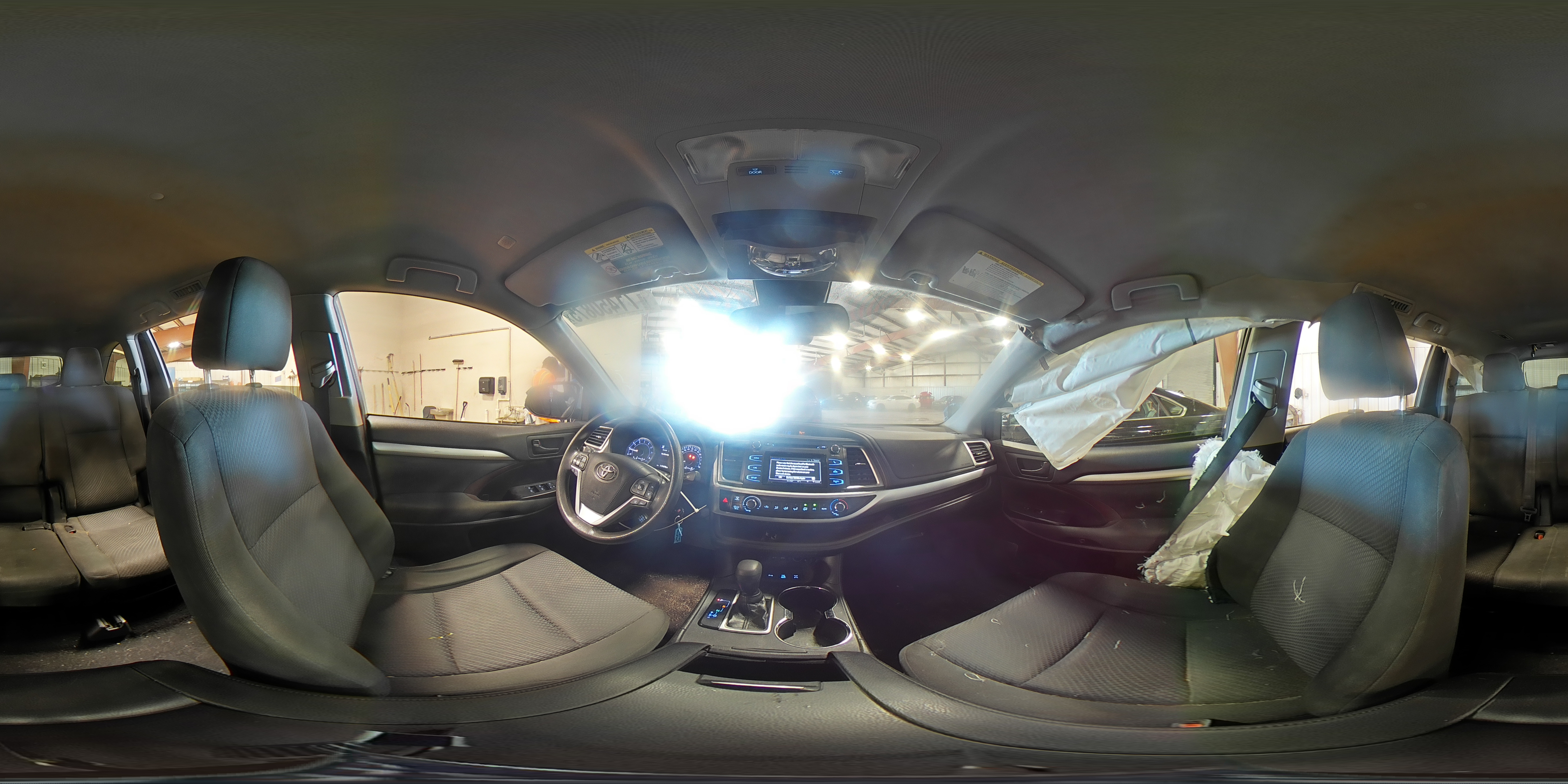 2019 Toyota Highlander Le VIN: 5TDBZRFH2KS999463 Lot: 71450875